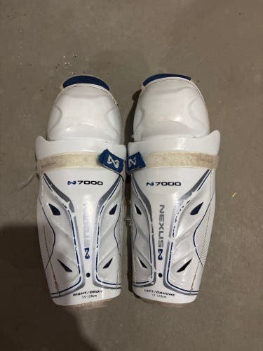 Junior Bauer Nexus N7000 11" Shin Pads Pro Stock (Used)