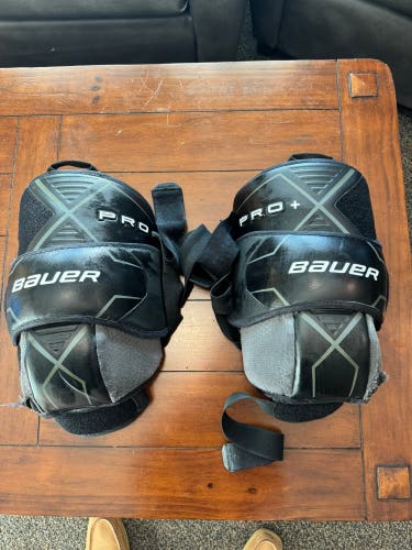 Sr Bauer Pro knee pads(Used)