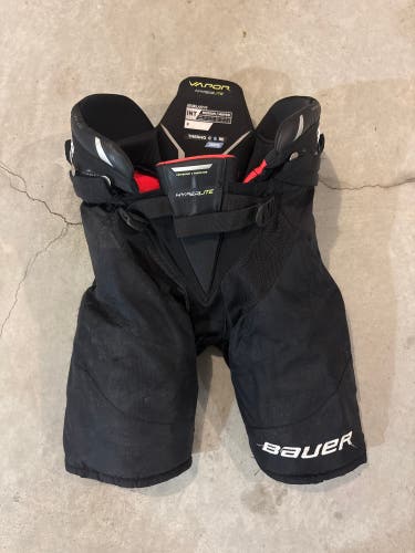Women's Intermediate Medium Bauer Vapor Hyperlite Hockey Pants (New)
