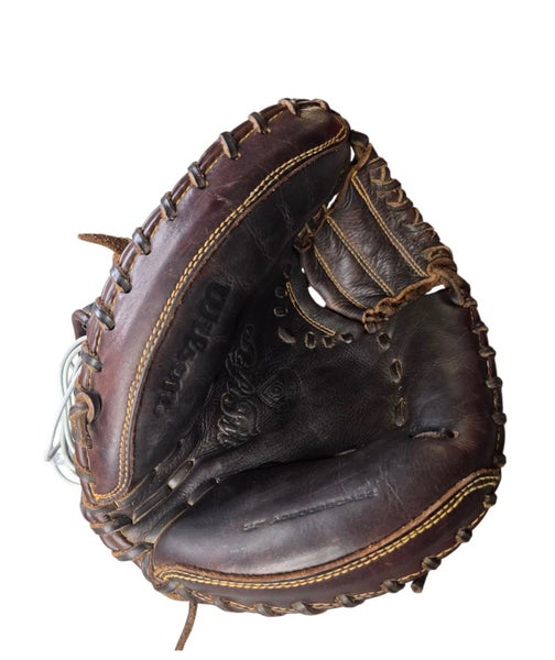 Wilson A800 RH Catcher's Glove 32" (Used)