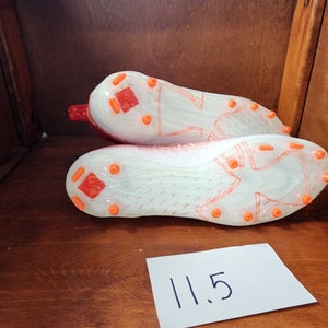 Men's Size M 11.5 (W 12.5) Under Armour Molded Cleats (New)