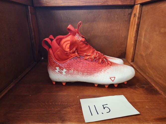 Men's Size M 12.0 (W 13.0) Under Armour High Top Molded Cleats (New)