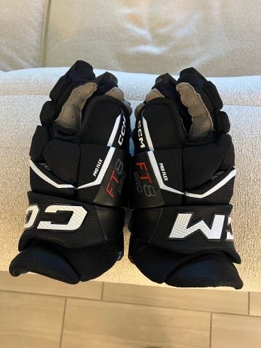 CCM Jetspeed FT8 Pro Gloves 14" (New)