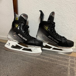 Bauer Vapor Hyperlite 2 Hockey Skates Senior 8.5 Fit 3 with Fly-X Steel(Used)