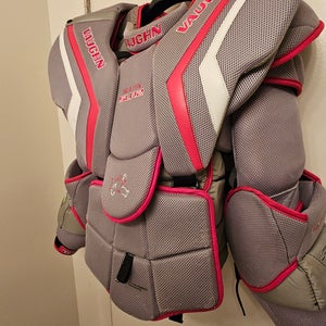 Large Vaughn Ventus SLR2 Pro Carbon Goalie Chest Protector (Used)