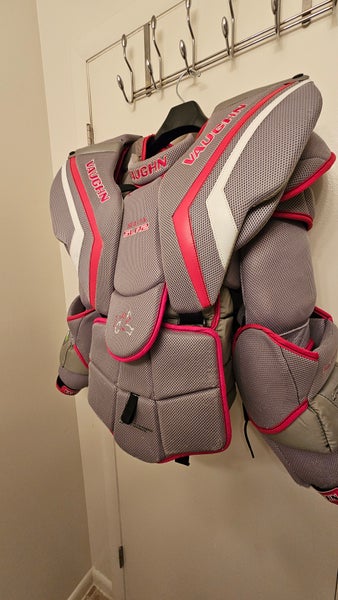 Large Vaughn Ventus SLR2 Pro Carbon Goalie Chest Protector (Used)