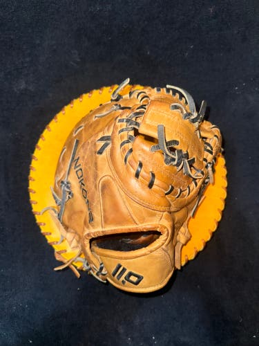 Nokona Alpha RH First Base Baseball Glove 11.5" (Used)