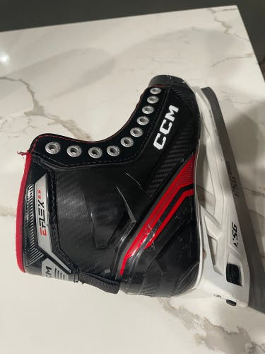 CCM EFLEX 6.5 Hockey Goalie Skates Regular Width 7 (Used)