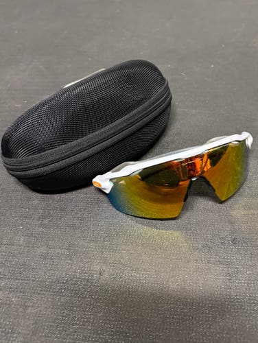 One Size Fits All Oakley Radar Sunglasses (Used)