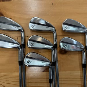 101 Right Handed Iron Set Regular Flex Steel Shaft (Used)