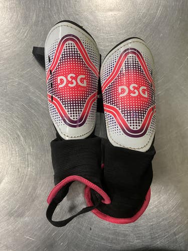 Used Dsg Soccer Shin Guards Youth White MD 11614-S000223179