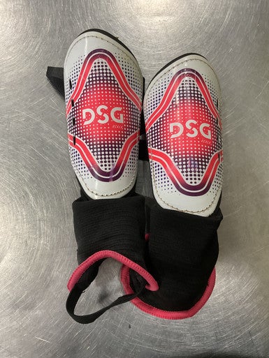 Used Dsg Soccer Shin Guards Youth White MD 11614-S000223179
