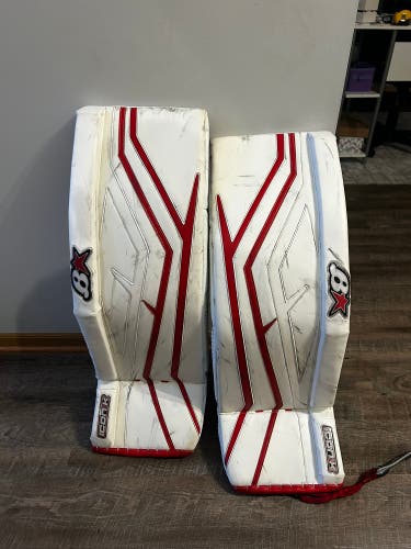 32" 2024 Brian's Iconik Pro Goalie Leg Pads (Used)