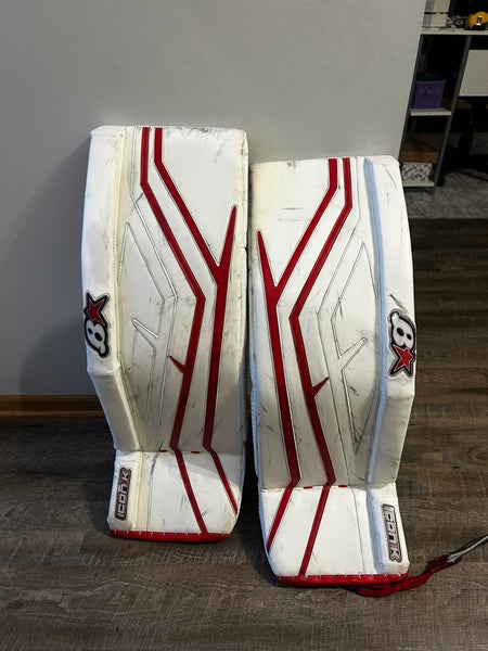 32" 2024 Brian's Iconik Pro Goalie Leg Pads (Used)