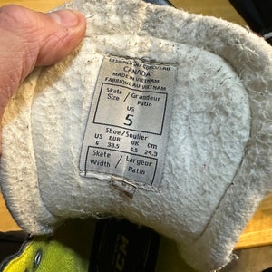 CCM Tacks 5092 Hockey Skates Regular Width Size 5 (Used)