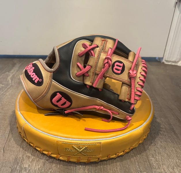 Wilson A2000 RH Baseball Glove 11.5" - Limited Edition