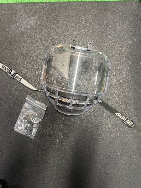 Small Bauer Concept 3 Full Shield (Used)
