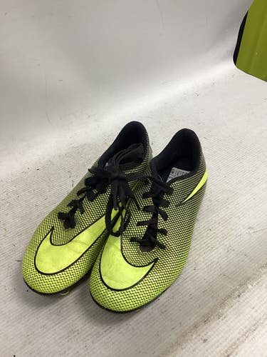 Used Nike Soccer Cleats Yellow Junior 02.5 11851-S000039148