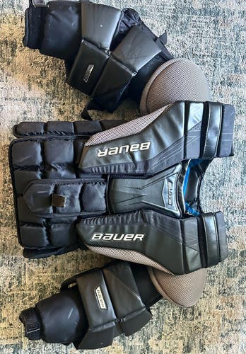 Large Bauer Elite Goalie Chest Protector (Used)