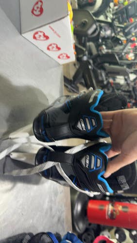 Used Bauer GSX Senior Goalie Skate Senior 9 11605-S000208728
