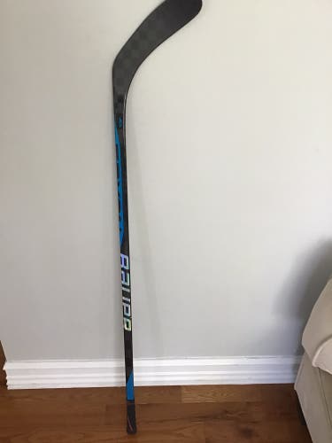Junior Bauer Nexus Sync Right Handed Hockey Stick P28 Pro Stock (New)
