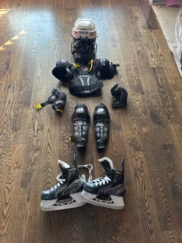 CCM Tacks Hockey Skates 13 (Used)