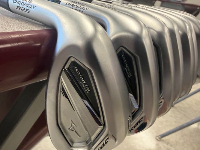 Mizuno JPX 925 Hot Metal Left Hand Iron Set Stiff Flex (8 Clubs) #4 - #9, PW, GW Steel Shaft (Used)