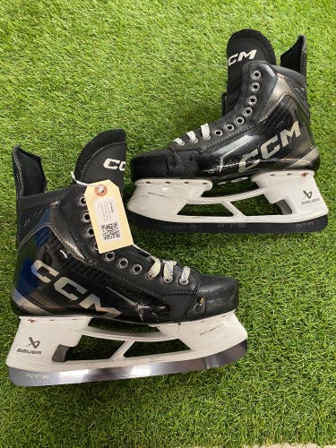 Senior CCM Tacks XF Pro Hockey Skates Regular Width 9 (Used)