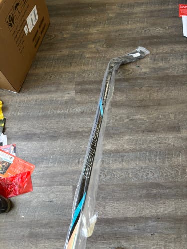 Senior Bauer Nexus Tracer Right Handed Hockey Stick P92 (New)