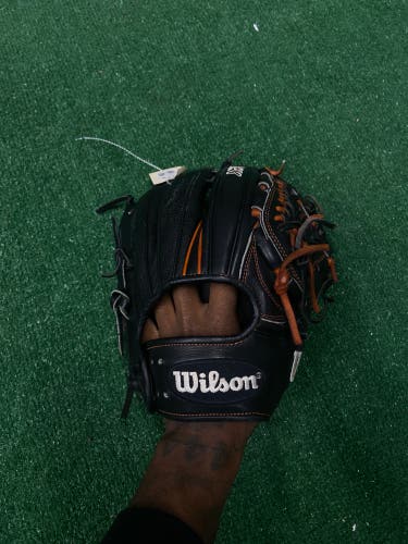 Black Wilson A2K D33 RH Infield Baseball Glove 11.75" (Used)