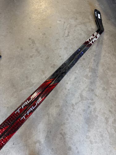 2 Pack 85 Flex P29 Senior True HZRDUS X Smoke Left Hand Hockey Stick Pro Stock NCAA (New)