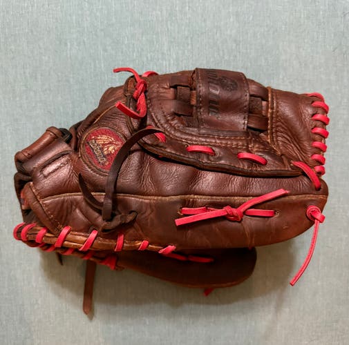 Nokona RH Outfield Baseball Glove 12" (Used)