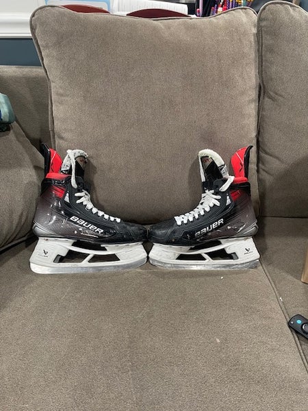 2023 Bauer Vapor 5x pro Hockey Skates Regular Width 6.5 (Used) Fit 2