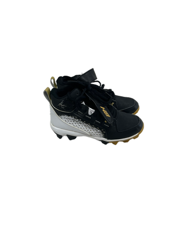 Used Under Armour BH BB/SB Cleats Black And White Youth 13.0 11692-S000141141