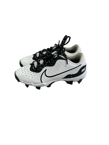 Used Nike ALPHA HUARACHE BB/SB Cleats White And Black Junior 03 11692-S000141167