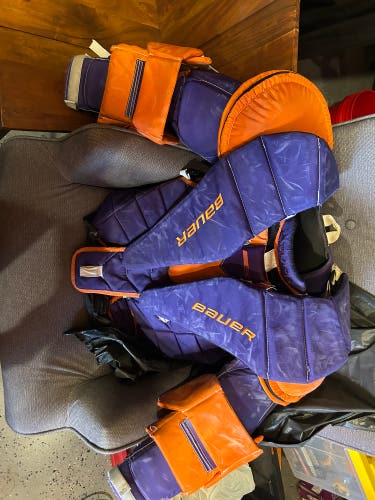 Large 2024 Bauer pro series Goalie Chest Protector Pro Stock (Used)