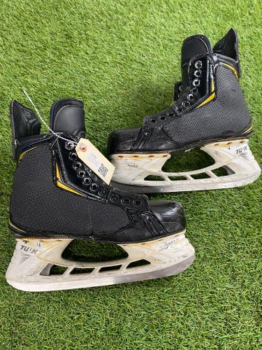 Senior Bauer Supreme 2S Pro Hockey Skates Regular Width 9 (Used)