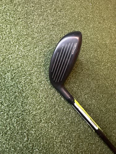 Cobra Darkspeed Right Handed Hybrid 3H (#4749)