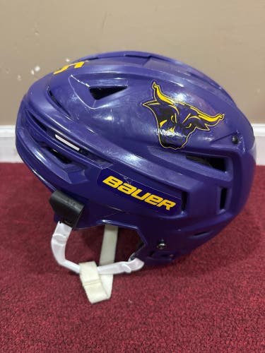 Medium Bauer Re-Akt 155 Helmet Item#MNK155P