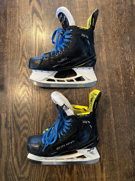 2022 Bauer Supreme M4 Hockey Skates Regular Width 7 (Used)
