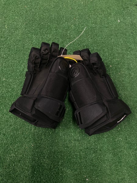 Black Senior Warrior Alpha Gloves 14" Pro Stock (Used)