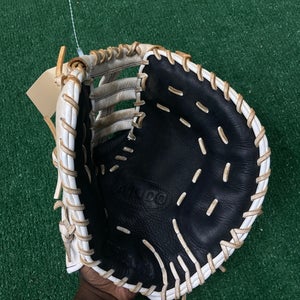 White Wilson A1000 RH First Base Softball Glove 12.5" (Used)