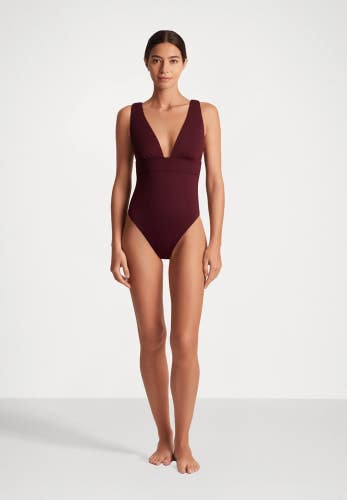 Lauren Ralph Lauren Sculpting Solids Modern 1PC Womens 12 Claret Swimsuits TLW36