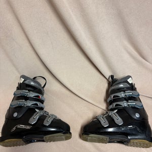 Mondo 26 & 26.5 Women's Salomon All Mountain Performa TF Ski Boots (Used)