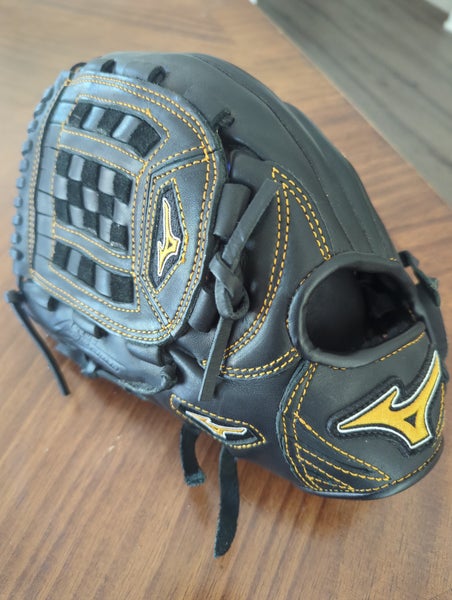 2023 Pitcher's LH Mizuno MVP Baseball Glove 12" (New)