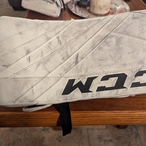 2022 CCM EFlex 5 Full Right (Used)