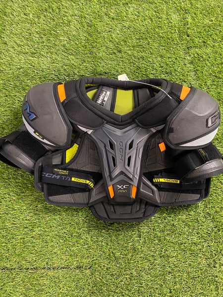 Large Junior CCM XF Pro Shoulder Pads (Used)