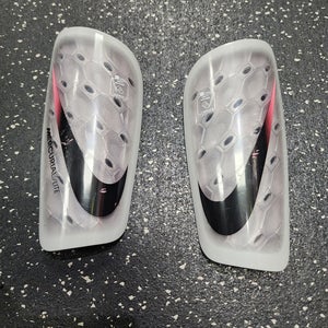 Used Nike MERUCIRAL LITE Soccer Shin Guards Youth Black SM 11849-S000032911