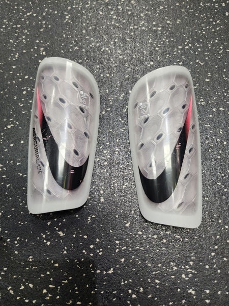 Used Nike MERUCIRAL LITE Soccer Shin Guards Youth Black SM 11849-S000032911