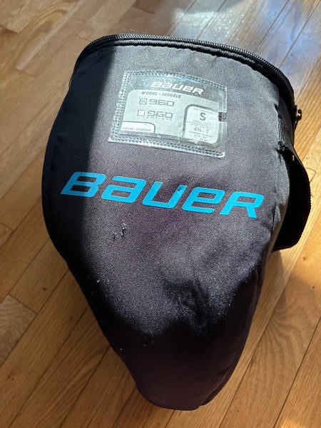 Bauer goalie helmet bag (Used)